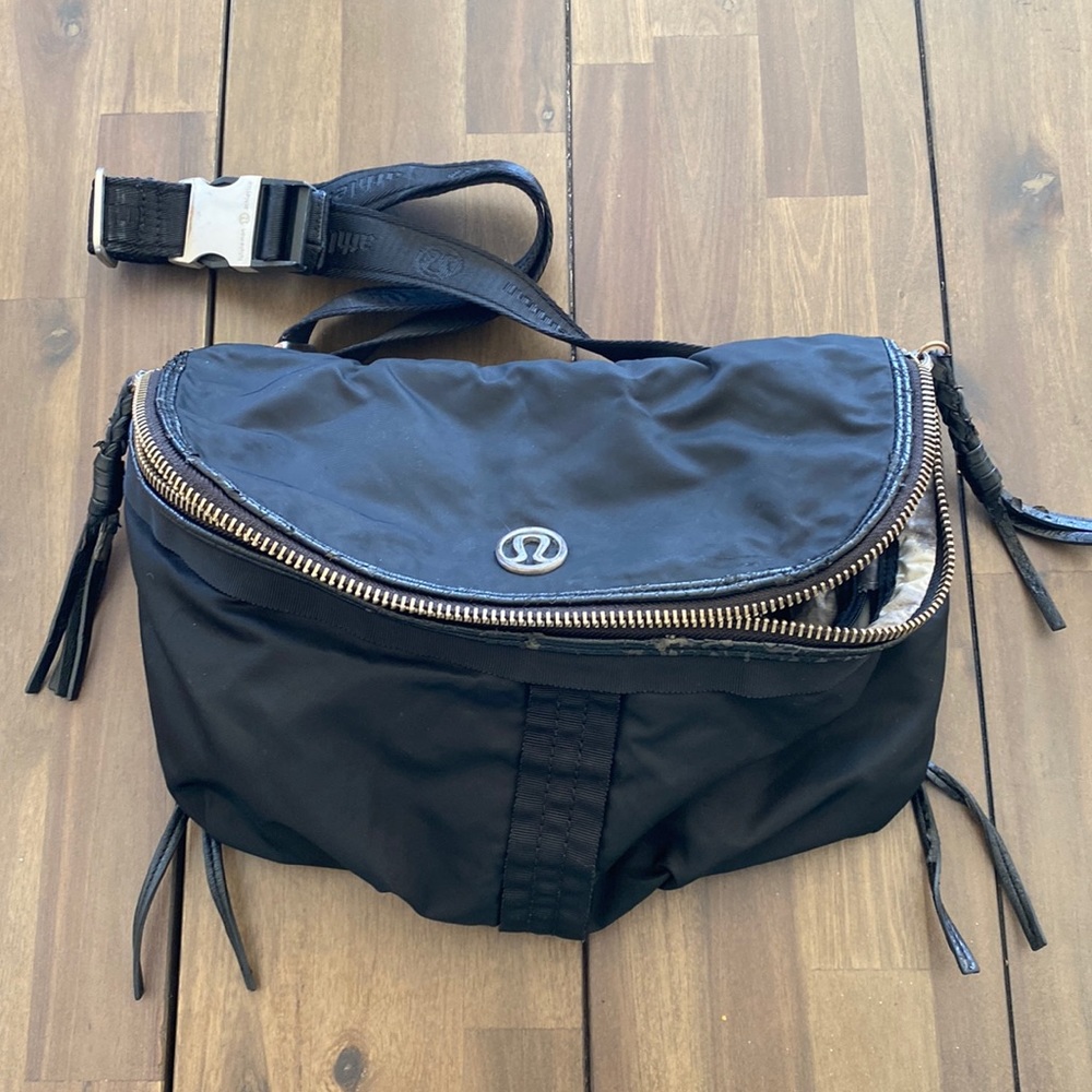 Lululemon Crossbody Bag Purse Black